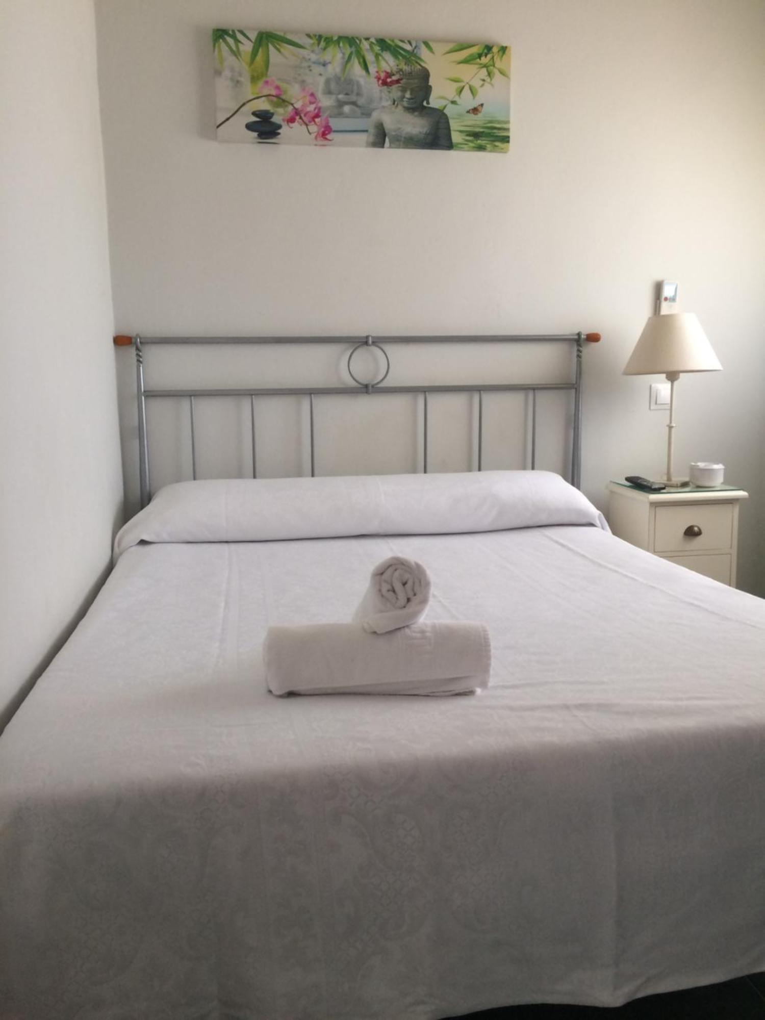 Hostal Acemar Marbella Ngoại thất bức ảnh